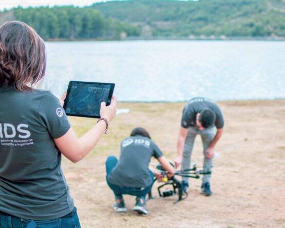 Trabajo de campo equipos multidisciplinares con dron